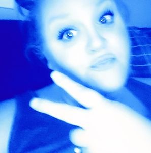 Meet your Posher, Dana